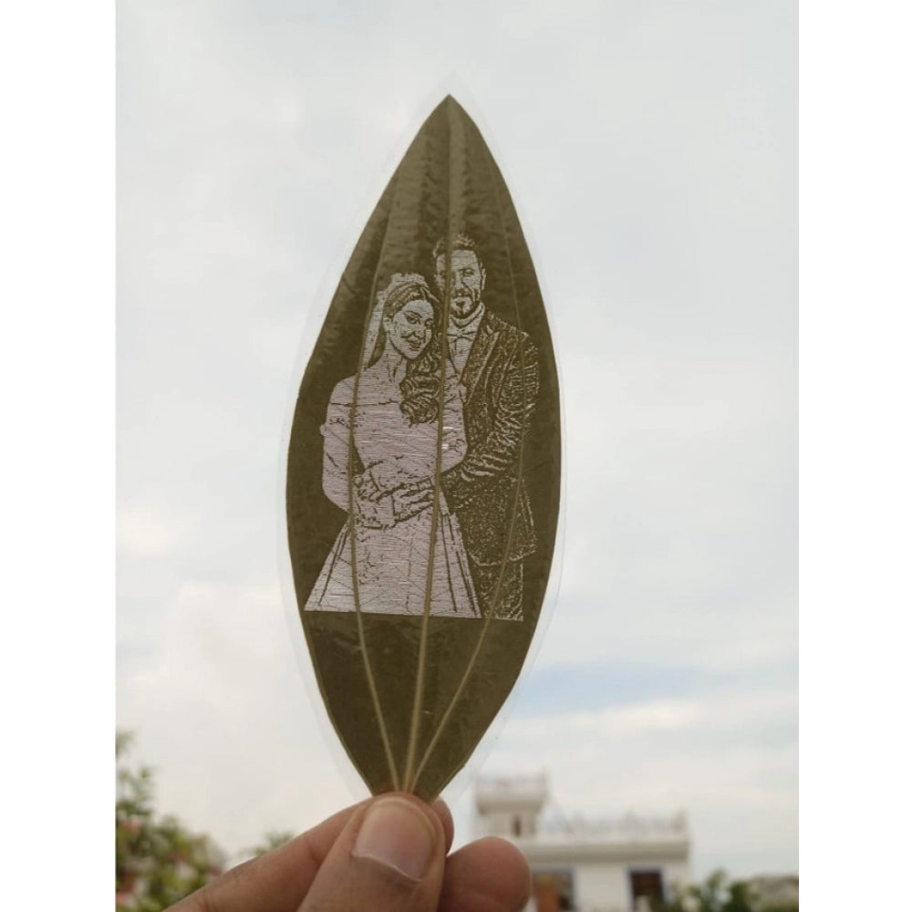 Generic Custom Engraved Leaf Art – Couple Portrait on Natural Leaf