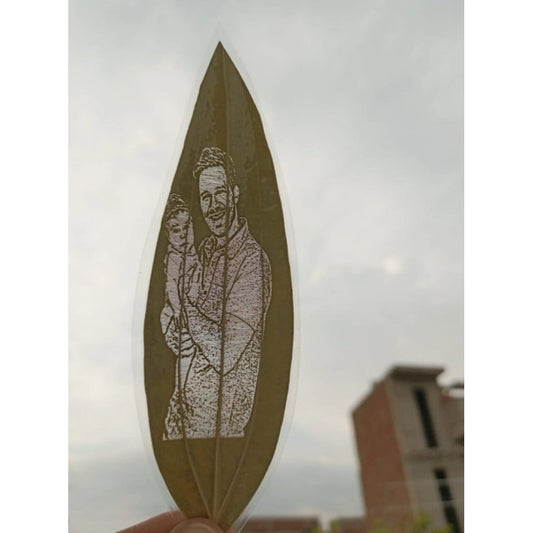 Generic Custom Father &amp; Child Portrait Engraved on Natural Leaf – Personalized Botanical Art Gift